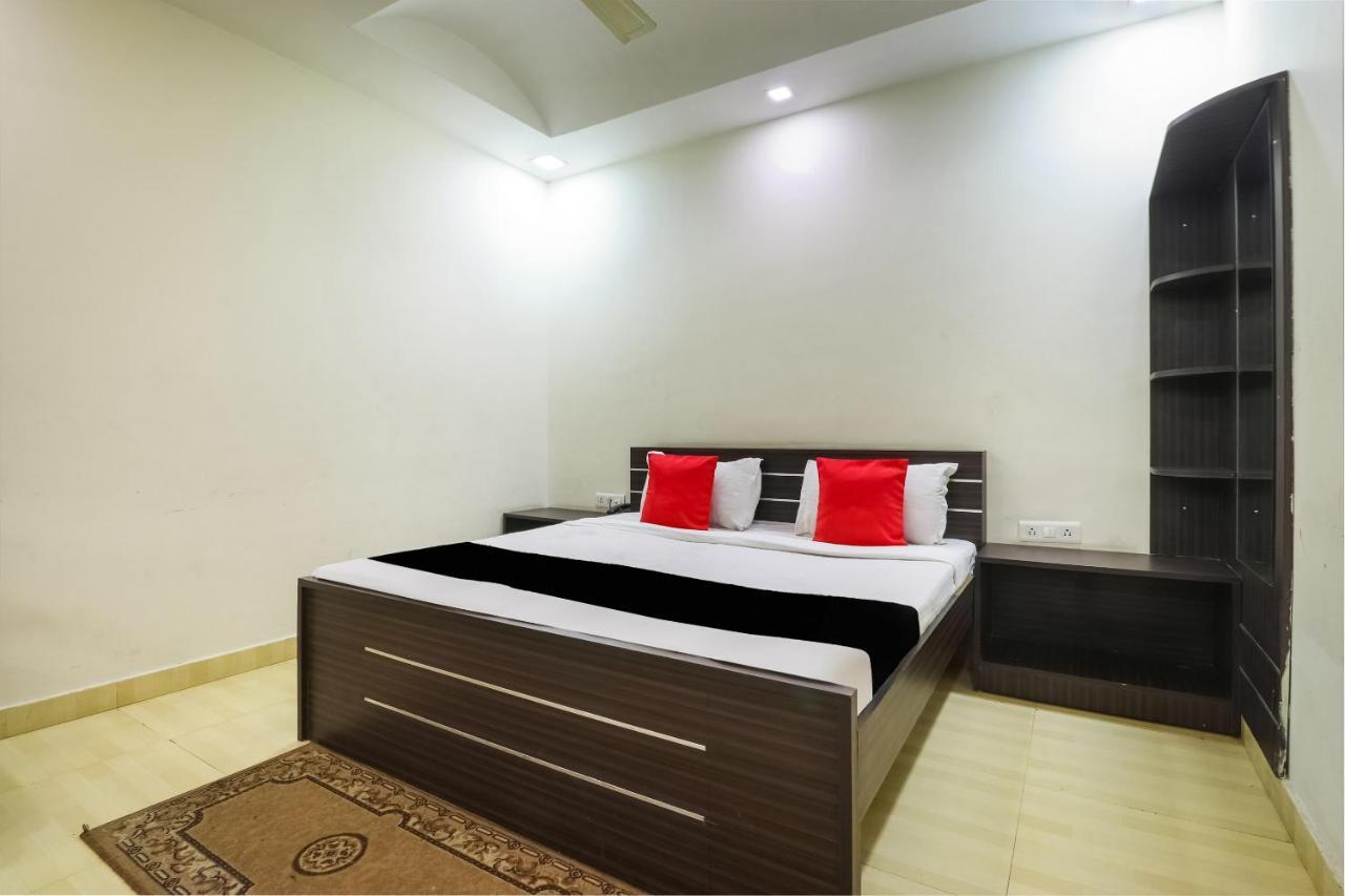 Capital O 15422 Shiva Inn Unnao Bagian luar foto