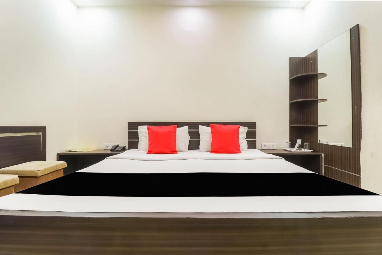 Capital O 15422 Shiva Inn Unnao Bagian luar foto