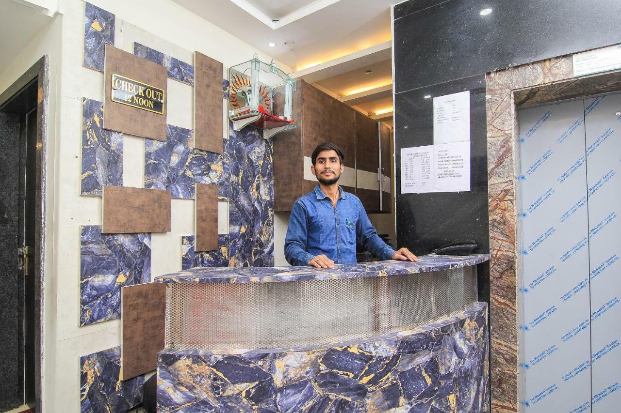 Capital O 15422 Shiva Inn Unnao Bagian luar foto